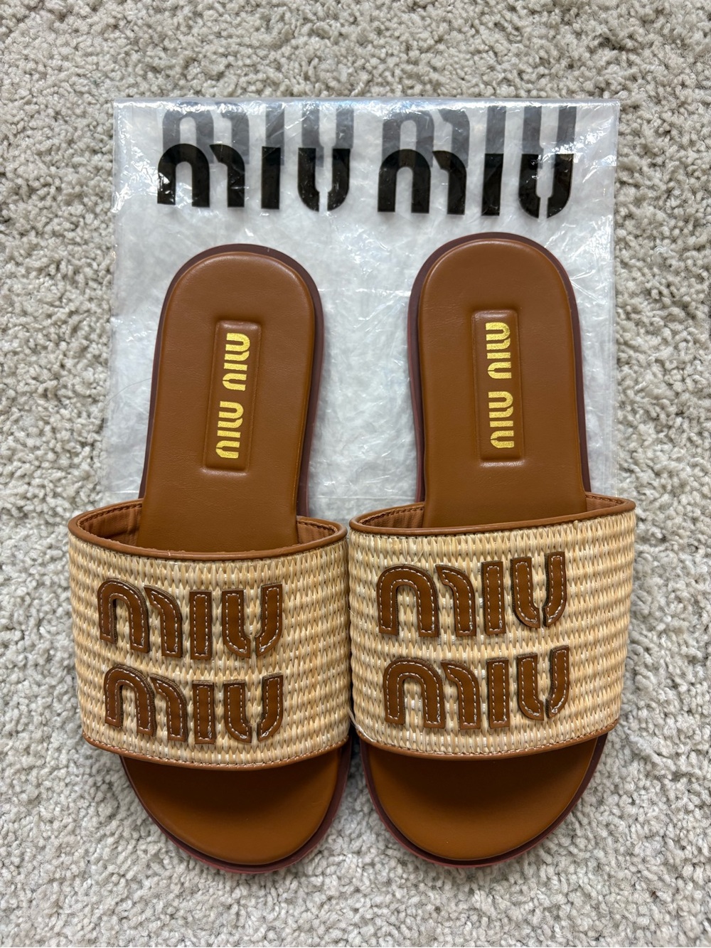 Women's MIU MIU Beige & Brown WOVEN RAFFIA Designer SLIDES Summer SANDALS 36 - Picture 5 of 6